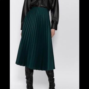 ZARA Turquoise green satin effect pleated midi skirt